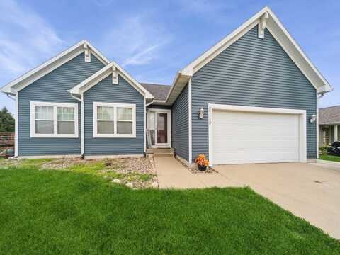 6550 SE Sunsplash Drive, Pleasant Hill, IA 50327