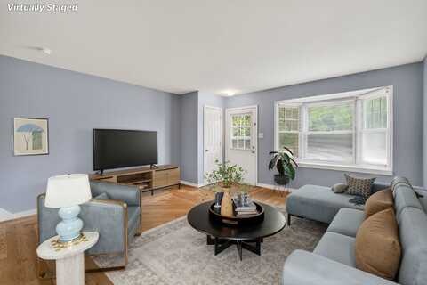 4047 E University Avenue, Des Moines, IA 50317