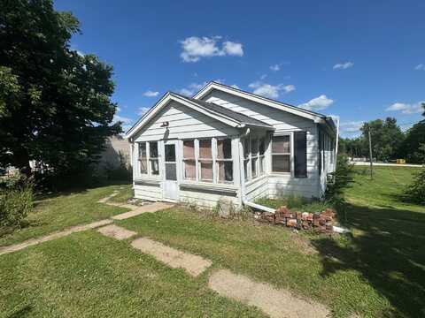 265 HWY 28, Martensdale, IA 50160