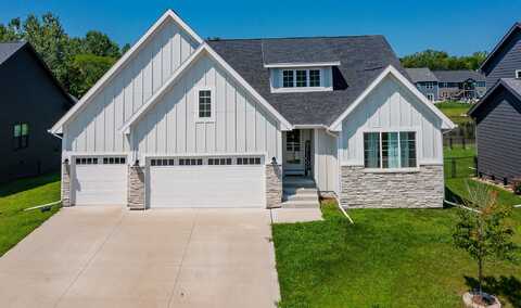 930 Wolf Creek Drive, Polk City, IA 50226