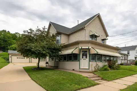 1417 Lincoln, Dubuque, IA 52001