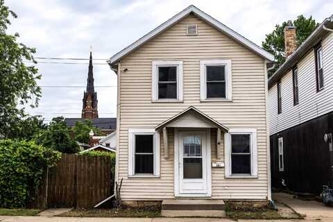 1567 Elm, Dubuque, IA 52001