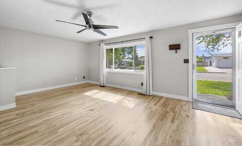 1790 N 7th E, Mountain Home, ID 83647