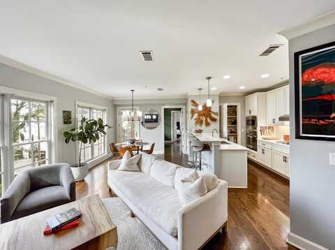 3210 W End Cir 202, Nashville, TN 37203