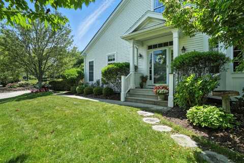 43 Champlain Cir, Plymouth, MA 02360