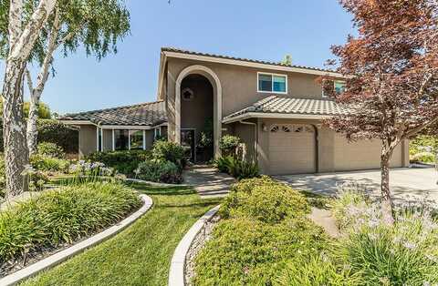 3012 Fairmont Court, Madera, CA 93637