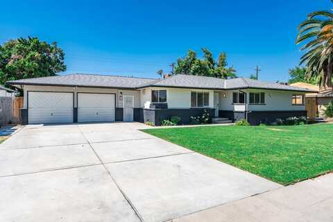 4558 Weldon Avenue E, Fresno, CA 93703