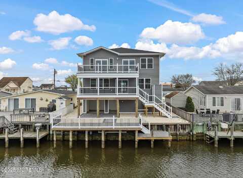 56 Gregg Drive, Beach Haven West, NJ 08050