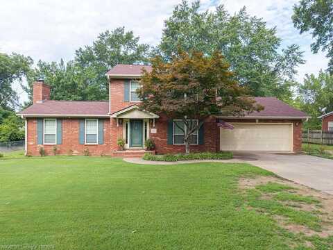 1804 Weeks LN, Fort Smith, AR 72903