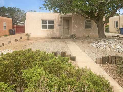 930 MADEIRA Drive SE, Albuquerque, NM 87108