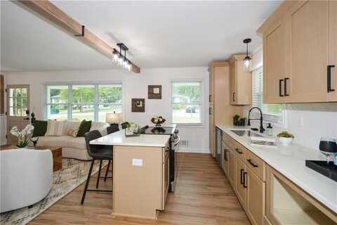 1048 Pinehurst Drive SE, Smyrna, GA 30080