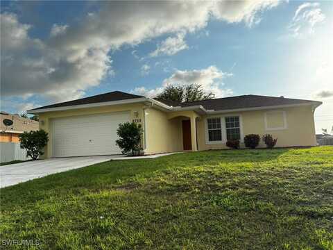 2732 NE 7th Place, Cape Coral, FL 33909