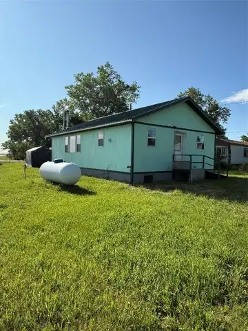100 Stephens Street, Roy, MT 59471