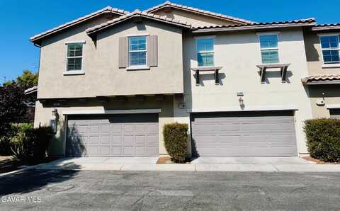 28747 Jardineras Drive, Valencia, CA 91354
