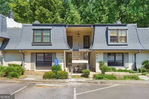 68 La Rue, Atlanta, GA 30327