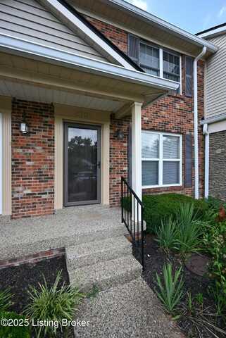 8705 Clover Ct, Louisville, KY 40242