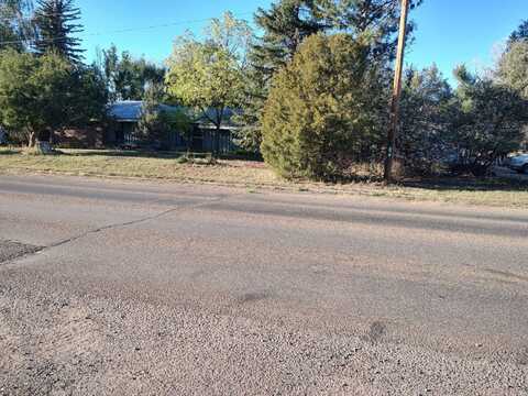 608 Highland Park Rd, Glendive, MT 59330