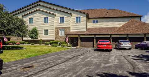 5065 Spinnaker Lane, Crown Point, IN 46307