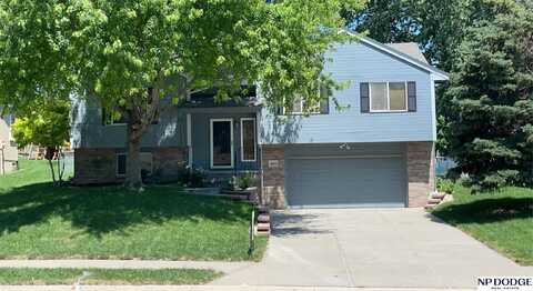 16822 Pine Street, Omaha, NE 68130