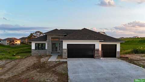 10023 Prospect Street, Papillion, NE 68046