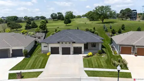 914 Elk Ridge Drive, Elkhorn, NE 68022