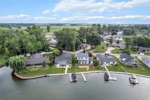 4327 Harmony Drive, Shelbyville, MI 49344