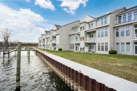 2411 Lake Avenue, Muskegon, MI 49445