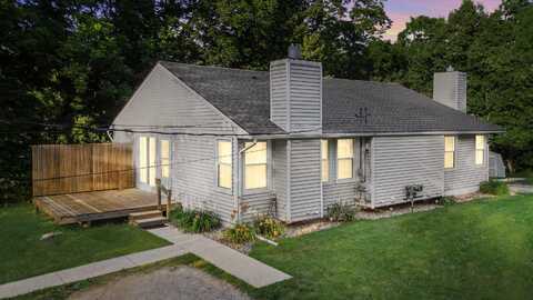 7839 Horseshoe Creek Drive, Whitmore Lake, MI 48189