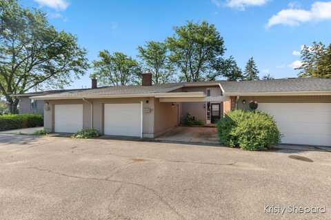 4343 Walnut Hills Drive SE, Grand Rapids, MI 49512
