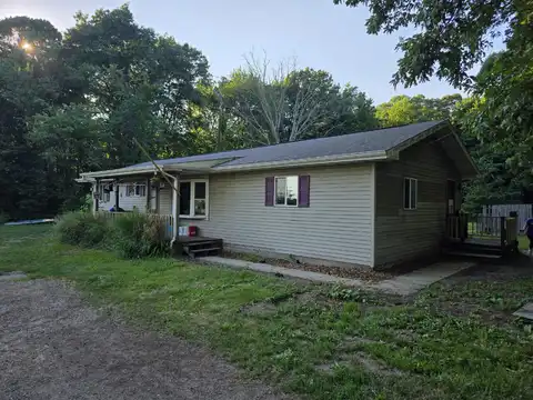 11828 E White Road, Ravenna, MI 49451