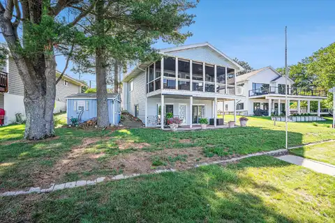 1825 White Birch Drive, Mears, MI 49436