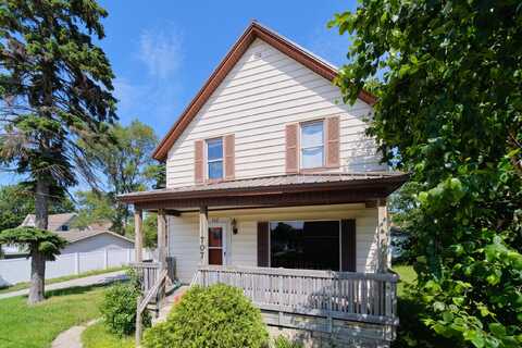 707 Cypress Street, Manistee, MI 49660