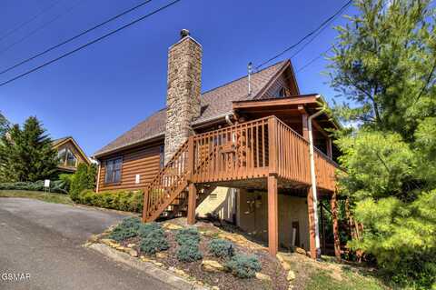 2048 Eagle Feather Drive, Sevierville, TN 37876