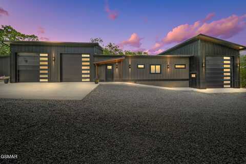 2472 McQueen Way, Sevierville, TN 37876