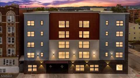 180 Carroll St, Paterson, NJ 07501