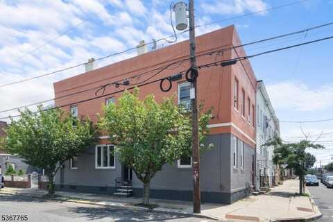 655 4Th Ave, Elizabeth, NJ 07202