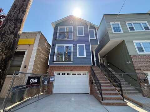 640 Bergen St, Newark, NJ 07108