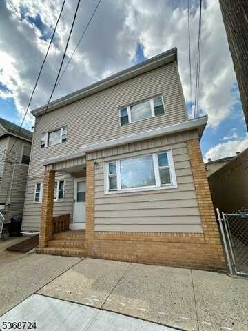 307 Amity St, Elizabeth, NJ 07202