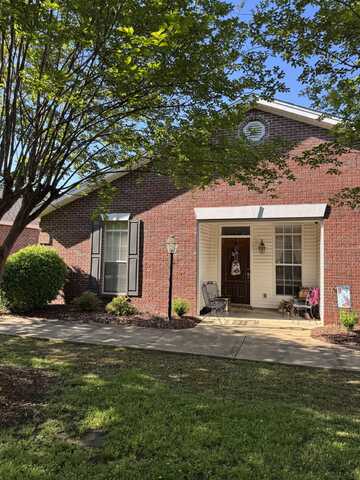 106 Hummingbird Ln, Starkville, MS 39759