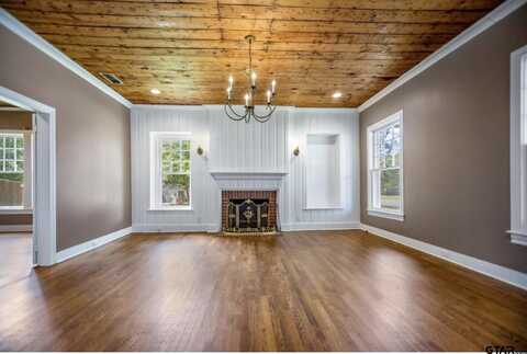 705 S Vine Ave, Tyler, TX 75701
