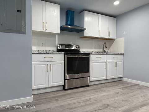 10 Division Street, Nanticoke, PA 18634