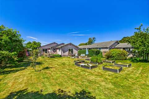 3621 Clifton Way, Fortuna, CA 95540