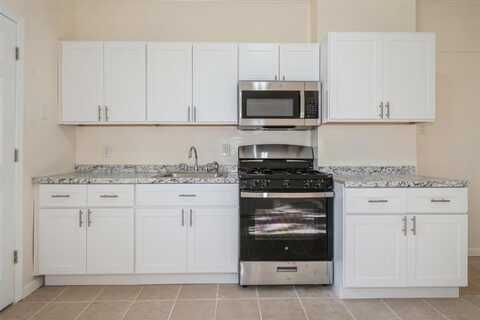 68 ROSE AVE, Greenville, NJ 07305