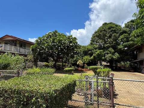 1918 Kaumualii Street, Honolulu, HI 96819