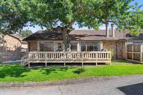 109 Dawn No 2, Horseshoe Bay, TX 78657