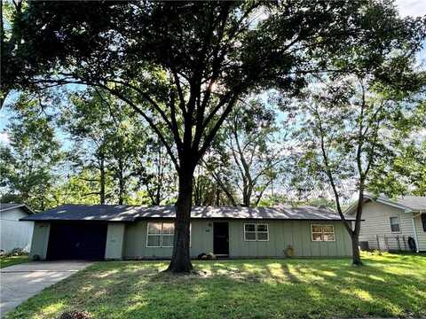 468 N Garfield Avenue, Bonner Springs, KS 66012