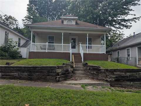 616 S Barrett Avenue, Sedalia, MO 65301