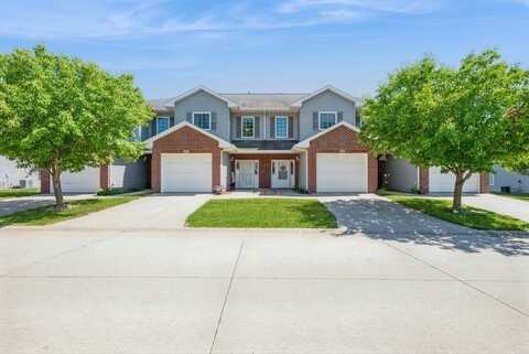237 Copeland Ln, NorthLiberty, IA 52317
