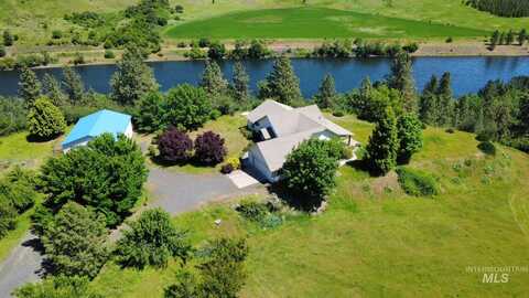 19801 Pinehaven Ln, Lenore, ID 83541