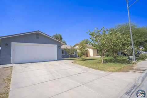 16 E Lettuce St, Heber, CA 92249